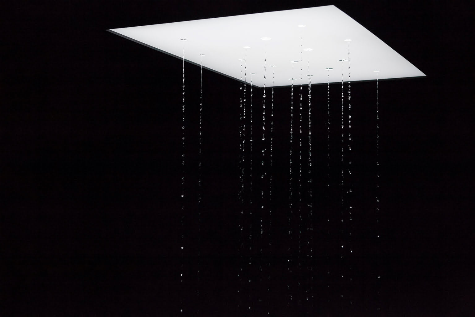 Read more about the article Depuis la nuit suspendue des temps, Christian Delécluse